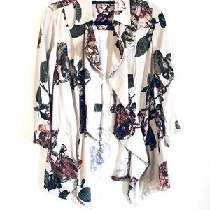 ❤️ Chicos Drape Front Floral Moto Jacket